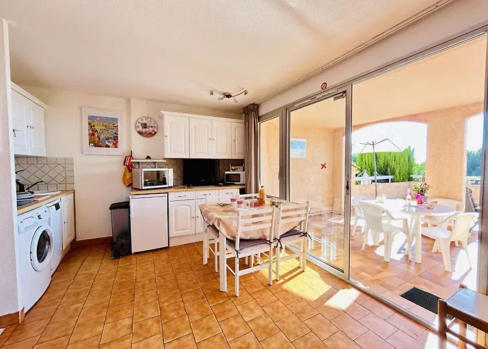 2 Pieces, Terrasse Vue Mer, Proche - Fr-1-226-565 * Sainte-Maxime